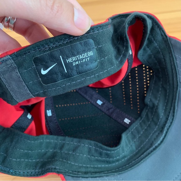 Tiger Woods Red Nike Heritage86 Dri-Fit Golf Hat - Picture 4 of 7